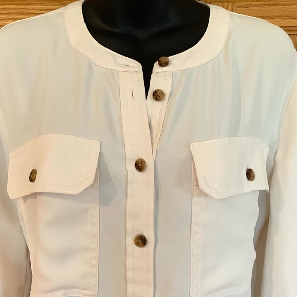 LOFT long sleeve, cream, flowy, blouse, size medium - Picture 4 of 10